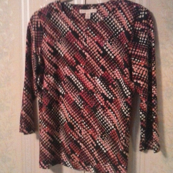*JM COLLECTION PETITE BLACK/PINK PRINT SILKY TOP - Picture 1 of 4